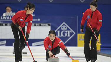 因而密切关 因而密切关